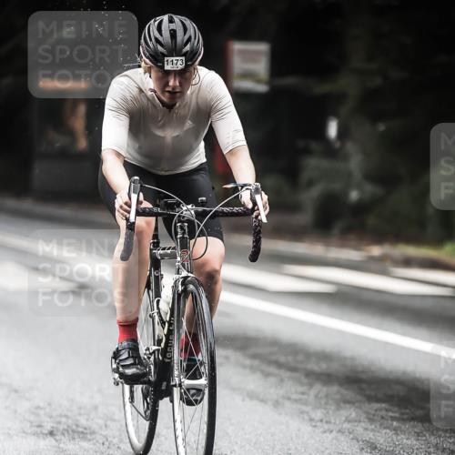 13.09.2026 - Stadtparktriathlon H.Heesch http://msf.ph/oto/10381376 13.09.2026 12:27:20 Radfahren 1033, 1173 meine-sportfotos.de