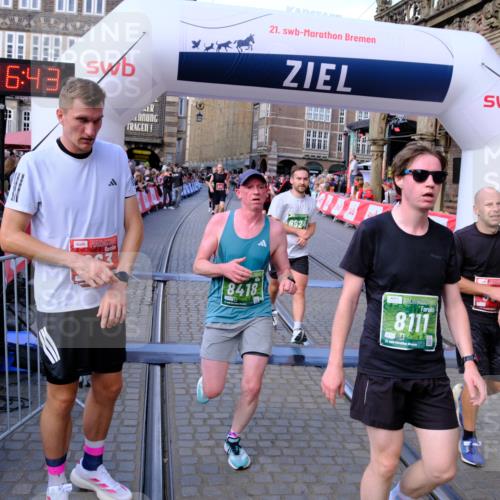 13.09.2026 - 21. swb-Marathon Bremen Tim E. http://msf.ph/oto/10381380 13.09.2026 13:17:31 Ziel 842, 2052, 3148, 3246, 4156, 4805, 6095, 6624, 6734, 6759, 6953, 7284, 8111, 8418, 8858 meine-sportfotos.de