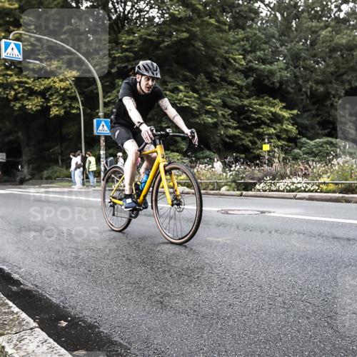 13.09.2026 - Stadtparktriathlon H.Heesch http://msf.ph/oto/10381385 13.09.2026 10:59:11 Radfahren 544, 583, 677 meine-sportfotos.de