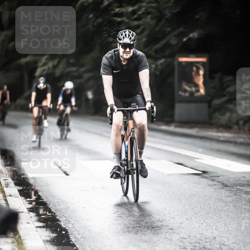 13.09.2026 - Stadtparktriathlon H.Heesch http://msf.ph/oto/10381391 13.09.2026 12:27:24 Radfahren 1033, 1077, 1153, 1169, 1173 meine-sportfotos.de