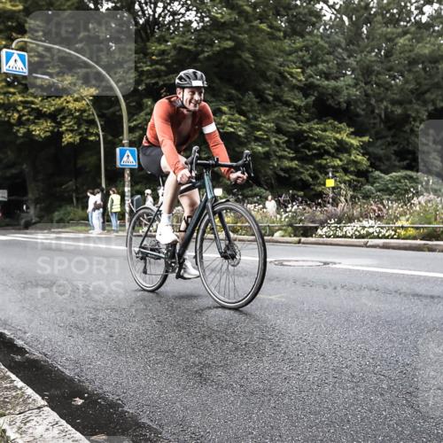 13.09.2026 - Stadtparktriathlon H.Heesch http://msf.ph/oto/10381395 13.09.2026 10:59:13 Radfahren 530, 544, 583, 677 meine-sportfotos.de