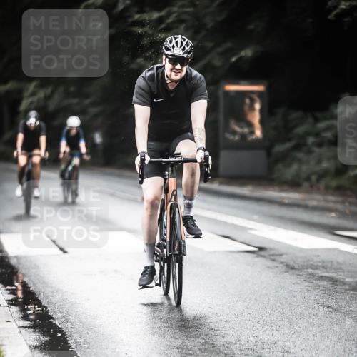 13.09.2026 - Stadtparktriathlon H.Heesch http://msf.ph/oto/10381397 13.09.2026 12:27:24 Radfahren 1033, 1077, 1153, 1169, 1173 meine-sportfotos.de