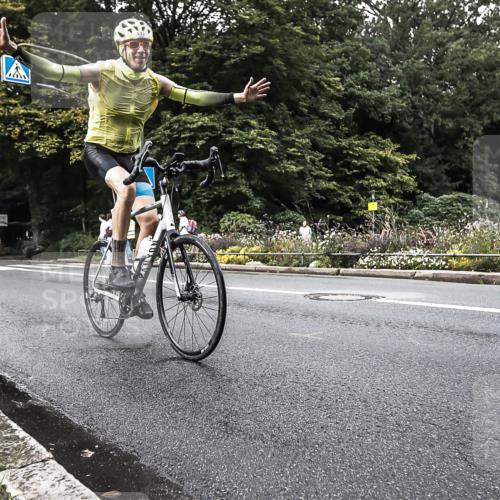 13.09.2026 - Stadtparktriathlon H.Heesch http://msf.ph/oto/10381404 13.09.2026 10:59:14 Radfahren 530, 583, 674, 677 meine-sportfotos.de