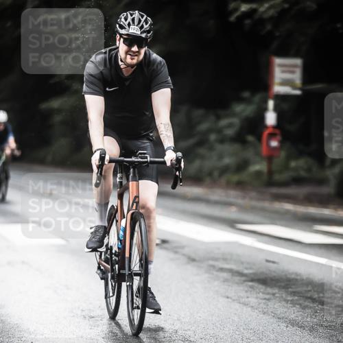 13.09.2026 - Stadtparktriathlon H.Heesch http://msf.ph/oto/10381408 13.09.2026 12:27:25 Radfahren 1033, 1077, 1153, 1169, 1173 meine-sportfotos.de