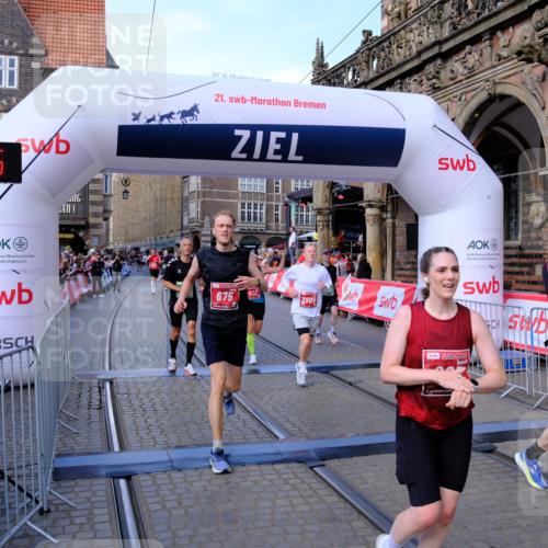 13.09.2026 - 21. swb-Marathon Bremen Tim E. http://msf.ph/oto/10381416 13.09.2026 13:17:35 Ziel 842, 2052, 3148, 4805, 6095, 6624, 6734, 6759, 6803, 8111, 8418, 8532, 8714 meine-sportfotos.de