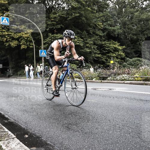 13.09.2026 - Stadtparktriathlon H.Heesch http://msf.ph/oto/10381417 13.09.2026 10:59:22 Radfahren 564, 614 meine-sportfotos.de