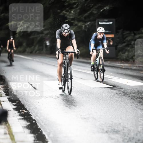 13.09.2026 - Stadtparktriathlon H.Heesch http://msf.ph/oto/10381420 13.09.2026 12:27:26 Radfahren 1033, 1077, 1153, 1169 meine-sportfotos.de