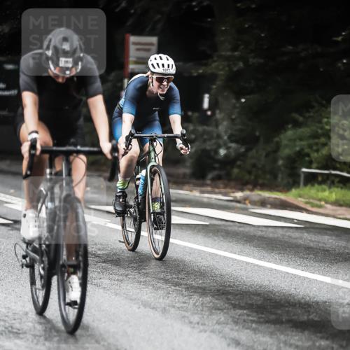 13.09.2026 - Stadtparktriathlon H.Heesch http://msf.ph/oto/10381442 13.09.2026 12:27:27 Radfahren 1033, 1077, 1153, 1169 meine-sportfotos.de