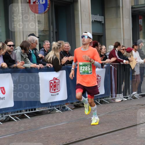 13.09.2026 - 21. swb-Marathon Bremen Strokosch-Dieckow http://msf.ph/oto/10381445 13.09.2026 12:44:48 Ziel 322, 814, 1187, 1544, 1840, 4474, 8285, 289, 6485 meine-sportfotos.de