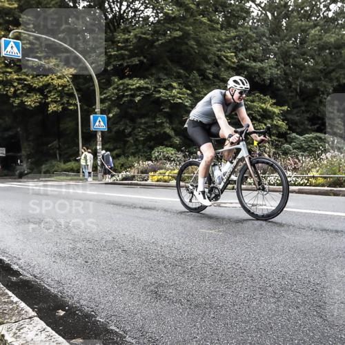 13.09.2026 - Stadtparktriathlon H.Heesch http://msf.ph/oto/10381482 13.09.2026 10:59:54 Radfahren 518, 575, 606, 678, 699 meine-sportfotos.de