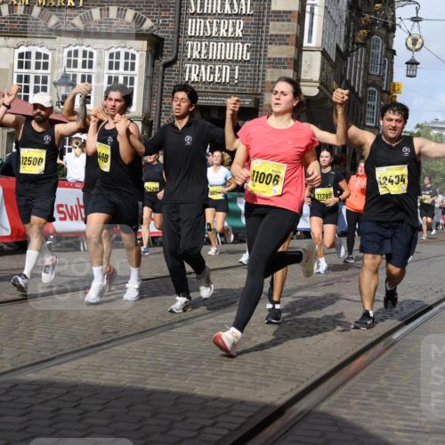 13.09.2026 - 21. swb-Marathon Bremen Strokosch-Dieckow http://msf.ph/oto/10381523 13.09.2026 11:04:59 Ziel 10160, 10198, 10283, 10481, 10711, 10877, 10940, 11006, 11114, 11364, 11366, 11592, 11705, 11761, 11991, 12005, 12493, 12495, 12498, 12500, 12502, 12563, 10370, 10465, 10576, 10718, 10800, 10850, 10975, 10995, 11102, 11105, 11157, 11218, 11281, 11326, 11584, 11616, 11722, 11900, 12002, 12011, 12064, 12079, 12080, 12099, 12335 meine-sportfotos.de