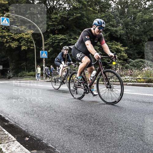 13.09.2026 - Stadtparktriathlon H.Heesch http://msf.ph/oto/10381530 13.09.2026 11:00:02 Radfahren 366, 387, 555, 562, 568, 697 meine-sportfotos.de