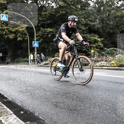 13.09.2026 - Stadtparktriathlon H.Heesch http://msf.ph/oto/10381563 13.09.2026 11:00:12 Radfahren 375, 431, 482, 489, 543, 660 meine-sportfotos.de