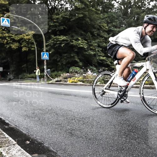 13.09.2026 - Stadtparktriathlon H.Heesch http://msf.ph/oto/10381583 13.09.2026 11:00:29 Radfahren 401, 479, 684 meine-sportfotos.de