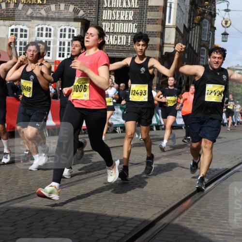 13.09.2026 - 21. swb-Marathon Bremen Strokosch-Dieckow http://msf.ph/oto/10381591 13.09.2026 11:05:00 Ziel 10160, 10198, 10283, 10481, 10711, 10877, 10940, 11006, 11114, 11364, 11366, 11592, 11705, 11761, 11991, 12005, 12493, 12495, 12498, 12500, 12502, 12563, 10370, 10576, 10718, 10800, 10995, 11102, 11105, 11157, 11218, 11281, 11326, 11584, 11616, 11722, 11900, 12002, 12011, 12064, 12079, 12080, 12099, 12335 meine-sportfotos.de