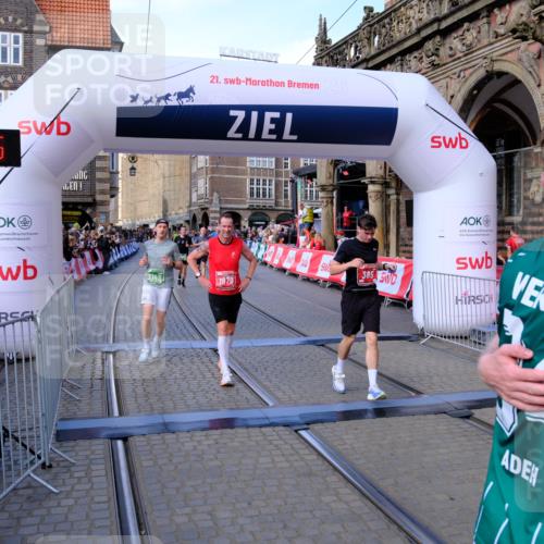 13.09.2026 - 21. swb-Marathon Bremen Tim E. http://msf.ph/oto/10381598 13.09.2026 13:17:44 Ziel 560, 842, 2008, 3148, 4171, 5041, 5550, 6095, 6734, 6803, 7901, 8100, 8250, 8253, 8446, 8532, 8714, 9075 meine-sportfotos.de