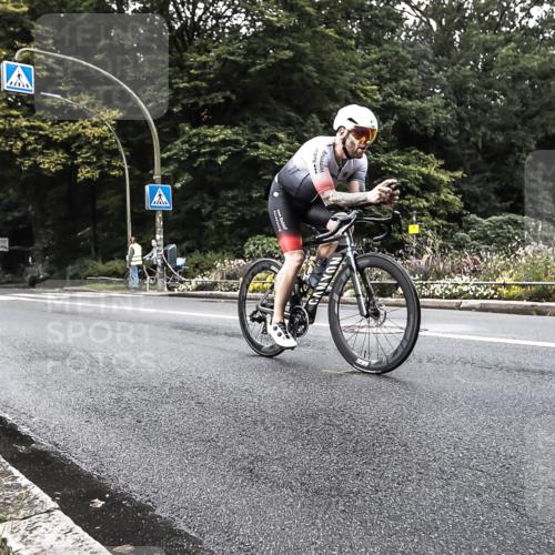 13.09.2026 - Stadtparktriathlon H.Heesch http://msf.ph/oto/10381607 13.09.2026 11:00:35 Radfahren 471, 569, 684 meine-sportfotos.de