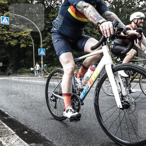 13.09.2026 - Stadtparktriathlon H.Heesch http://msf.ph/oto/10381613 13.09.2026 11:00:39 Radfahren 581, 663 meine-sportfotos.de