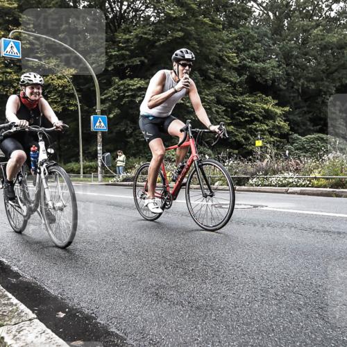13.09.2026 - Stadtparktriathlon H.Heesch http://msf.ph/oto/10381639 13.09.2026 11:00:56 Radfahren 423, 484, 504, 566, 593, 616, 625 meine-sportfotos.de