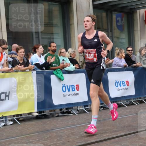 13.09.2026 - 21. swb-Marathon Bremen Strokosch-Dieckow http://msf.ph/oto/10381645 13.09.2026 12:44:57 Ziel 322, 1544, 289, 814, 1187, 1840, 4474, 6485, 8285 meine-sportfotos.de
