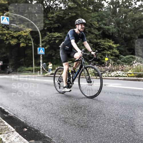 13.09.2026 - Stadtparktriathlon H.Heesch http://msf.ph/oto/10381652 13.09.2026 11:00:58 Radfahren 423, 484, 504, 593, 625, 647 meine-sportfotos.de