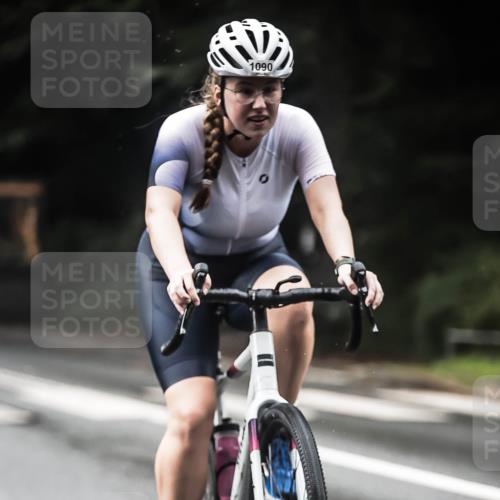 13.09.2026 - Stadtparktriathlon H.Heesch http://msf.ph/oto/10381654 13.09.2026 12:27:52 Radfahren 986, 1061, 1090, 1148, 1157 meine-sportfotos.de