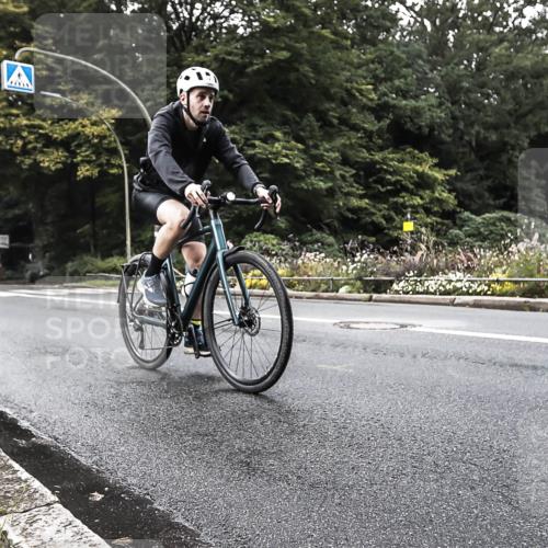 13.09.2026 - Stadtparktriathlon H.Heesch http://msf.ph/oto/10381656 13.09.2026 11:00:59 Radfahren 423, 504, 593, 622, 625, 647 meine-sportfotos.de
