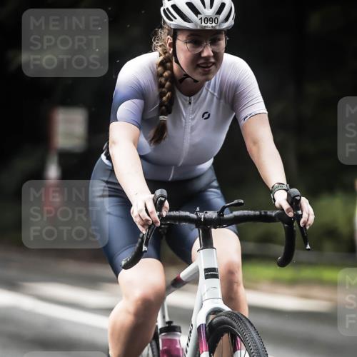 13.09.2026 - Stadtparktriathlon H.Heesch http://msf.ph/oto/10381658 13.09.2026 12:27:52 Radfahren 986, 1061, 1090, 1148, 1157 meine-sportfotos.de