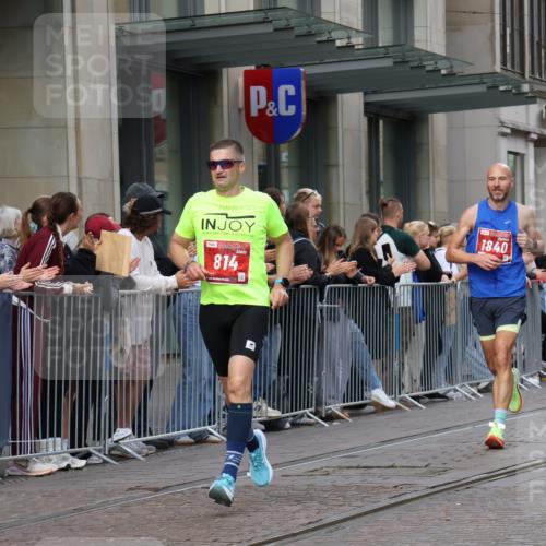 13.09.2026 - 21. swb-Marathon Bremen Strokosch-Dieckow http://msf.ph/oto/10381709 13.09.2026 12:45:09 Ziel 2032, 322, 814, 1187, 1544, 1840, 4474, 8285 meine-sportfotos.de