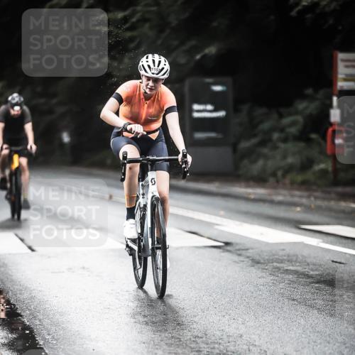 13.09.2026 - Stadtparktriathlon H.Heesch http://msf.ph/oto/10381711 13.09.2026 12:27:58 Radfahren 986, 1020, 1061, 1134, 1148, 1157 meine-sportfotos.de