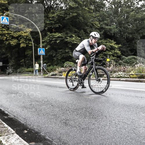 13.09.2026 - Stadtparktriathlon H.Heesch http://msf.ph/oto/10381734 13.09.2026 11:01:39 Radfahren 487, 510, 698, 703, 706 meine-sportfotos.de