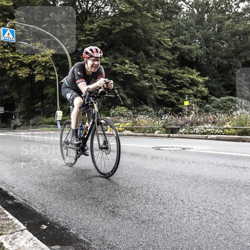 13.09.2026 - Stadtparktriathlon H.Heesch http://msf.ph/oto/10381740 13.09.2026 11:01:40 Radfahren 487, 510, 698, 703, 706 meine-sportfotos.de