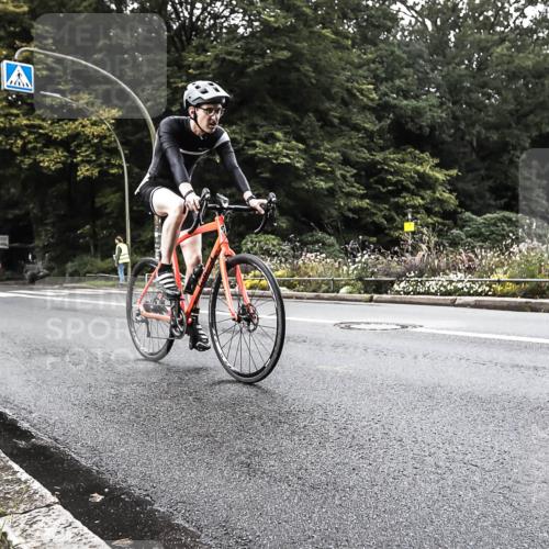 13.09.2026 - Stadtparktriathlon H.Heesch http://msf.ph/oto/10381745 13.09.2026 11:01:41 Radfahren 487, 510, 698, 706 meine-sportfotos.de