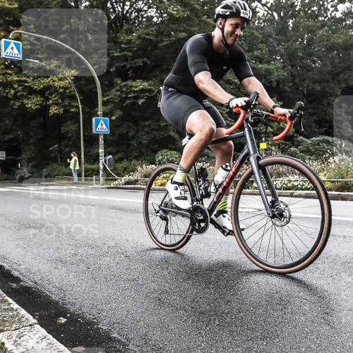 13.09.2026 - Stadtparktriathlon H.Heesch http://msf.ph/oto/10381767 13.09.2026 11:01:59 Radfahren 357, 494, 657 meine-sportfotos.de