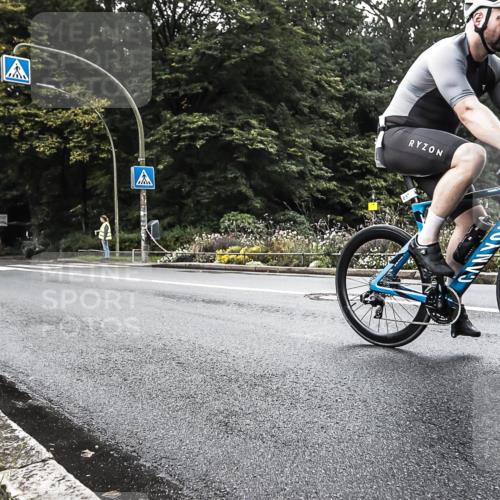 13.09.2026 - Stadtparktriathlon H.Heesch http://msf.ph/oto/10381771 13.09.2026 11:02:02 Radfahren 416, 494, 524, 657 meine-sportfotos.de