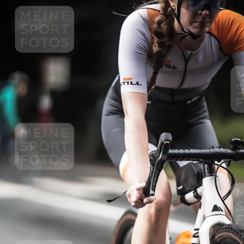 13.09.2026 - Stadtparktriathlon H.Heesch http://msf.ph/oto/10381786 13.09.2026 12:28:04 Radfahren 1020, 1134, 1157 meine-sportfotos.de