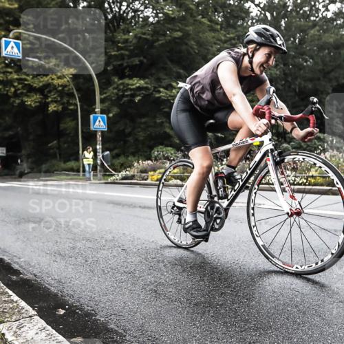 13.09.2026 - Stadtparktriathlon H.Heesch http://msf.ph/oto/10381793 13.09.2026 11:02:13 Radfahren  meine-sportfotos.de