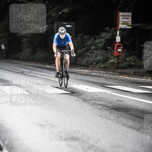 13.09.2026 - Stadtparktriathlon H.Heesch http://msf.ph/oto/10381797 13.09.2026 12:28:10 Radfahren 999, 1056, 1138, 1152 meine-sportfotos.de