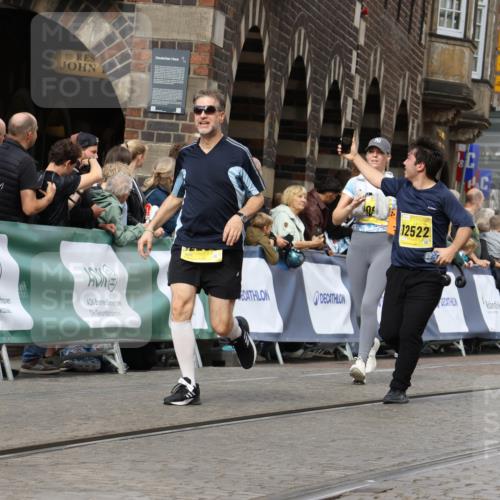 13.09.2026 - 21. swb-Marathon Bremen Strokosch-Dieckow http://msf.ph/oto/10381817 13.09.2026 11:05:06 Ziel 10198, 10283, 10315, 10481, 10729, 10855, 10856, 10877, 10940, 11006, 11114, 11133, 11272, 11364, 11366, 11395, 11518, 11592, 11705, 11757, 12005, 12420, 12493, 12495, 12498, 12500, 12502, 12563, 10370, 10411, 10576, 10697, 10718, 10800, 10802, 10995, 11102, 11105, 11157, 11218, 11281, 11326, 11584, 11616, 11722, 11900, 12011, 12079, 12080, 12335 meine-sportfotos.de