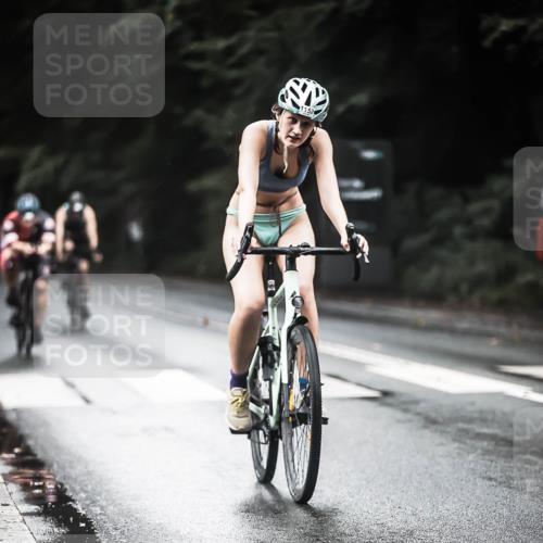 13.09.2026 - Stadtparktriathlon H.Heesch http://msf.ph/oto/10381825 13.09.2026 12:28:11 Radfahren 999, 1056, 1138, 1152 meine-sportfotos.de