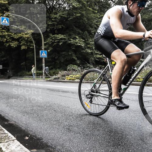 13.09.2026 - Stadtparktriathlon H.Heesch http://msf.ph/oto/10381849 13.09.2026 11:02:49 Radfahren 371, 473, 513, 520, 546, 637, 672 meine-sportfotos.de