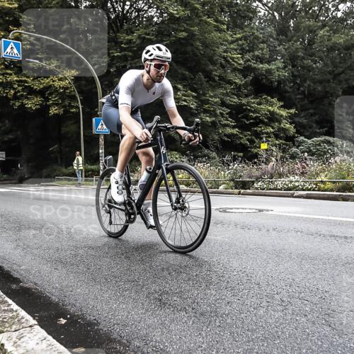 13.09.2026 - Stadtparktriathlon H.Heesch http://msf.ph/oto/10381853 13.09.2026 11:02:51 Radfahren 473, 520, 546 meine-sportfotos.de