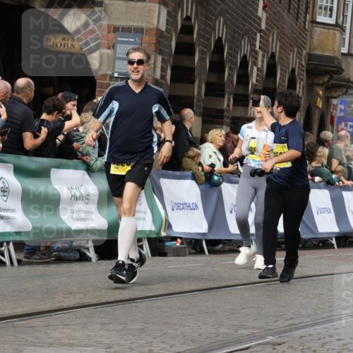 13.09.2026 - 21. swb-Marathon Bremen Strokosch-Dieckow http://msf.ph/oto/10381857 13.09.2026 11:05:06 Ziel 10198, 10283, 10315, 10481, 10729, 10855, 10856, 10877, 10940, 11006, 11114, 11133, 11272, 11364, 11366, 11395, 11518, 11592, 11705, 11757, 12005, 12420, 12493, 12495, 12498, 12500, 12502, 12563, 10370, 10411, 10576, 10697, 10718, 10800, 10802, 10995, 11102, 11105, 11157, 11218, 11281, 11326, 11584, 11616, 11722, 11900, 12011, 12079, 12080, 12335 meine-sportfotos.de