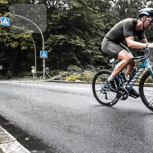 13.09.2026 - Stadtparktriathlon H.Heesch http://msf.ph/oto/10381864 13.09.2026 11:03:01 Radfahren 666, 708 meine-sportfotos.de
