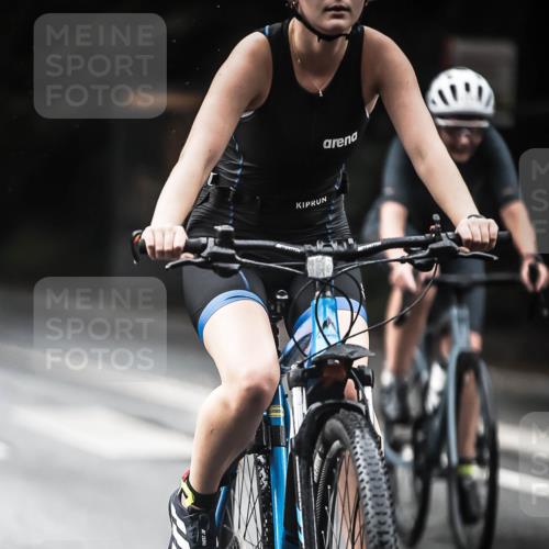 13.09.2026 - Stadtparktriathlon H.Heesch http://msf.ph/oto/10381865 13.09.2026 12:28:19 Radfahren 1004, 1056, 1098, 1113, 1138, 1158 meine-sportfotos.de