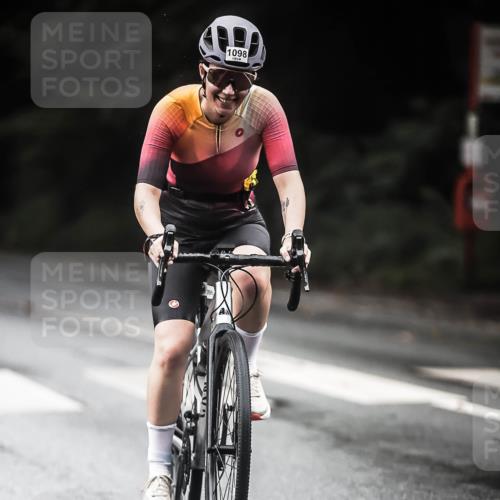 13.09.2026 - Stadtparktriathlon H.Heesch http://msf.ph/oto/10381877 13.09.2026 12:28:23 Radfahren 1004, 1098, 1113, 1137, 1158 meine-sportfotos.de