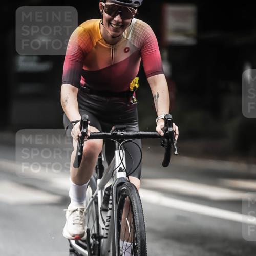 13.09.2026 - Stadtparktriathlon H.Heesch http://msf.ph/oto/10381886 13.09.2026 12:28:23 Radfahren 1004, 1098, 1113, 1137, 1158 meine-sportfotos.de