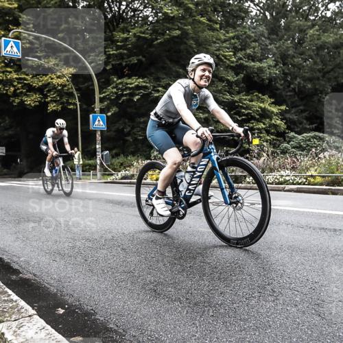 13.09.2026 - Stadtparktriathlon H.Heesch http://msf.ph/oto/10381891 13.09.2026 11:03:43 Radfahren 445, 690 meine-sportfotos.de