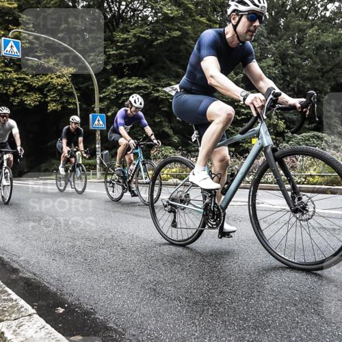 13.09.2026 - Stadtparktriathlon H.Heesch http://msf.ph/oto/10381905 13.09.2026 11:03:49 Radfahren 470, 480, 493, 498, 547, 653, 685, 694 meine-sportfotos.de