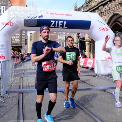 13.09.2026 - 21. swb-Marathon Bremen Tim E. http://msf.ph/oto/10381919 13.09.2026 13:18:01 Ziel 771, 1297, 2008, 2125, 2234, 2812, 3051, 3192, 3760, 4171, 4286, 4374, 4498, 4499, 4620, 5041, 5530, 5550, 5817, 7901, 8100, 8250, 9400, 9505, 13107 meine-sportfotos.de